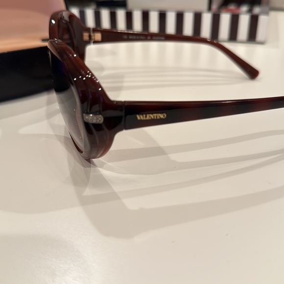 Valentino Garavani Dark Brown Sunglasses - Picture 4 of 6